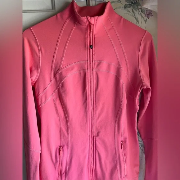 🍒LULULEMON Classic DEFINE Jacket sz 10 RASPBERRY CREAM Peachy-Pink ~ YUMMY! - Picture 2 of 5